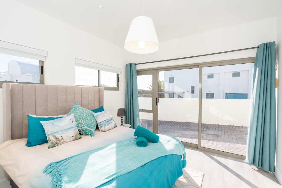 5 Bedroom Property for Sale in Paradise Beach Western Cape
